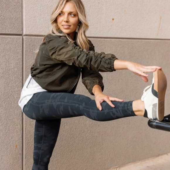 SPANX Pants - SPANX LOOK AT ME NOW BLACK CAMO LEGGING